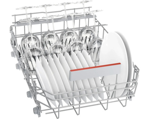 Panier supérieur de lave-vaisselle avec verres et assiettes