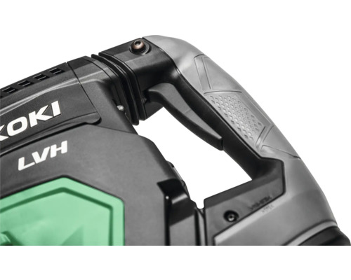 Gros plan sur la poignée d''une perceuse de la marque Hikoki