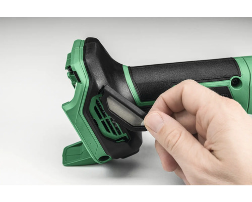 Detailansicht eines Akku-Gebläses mit Filterwechsel