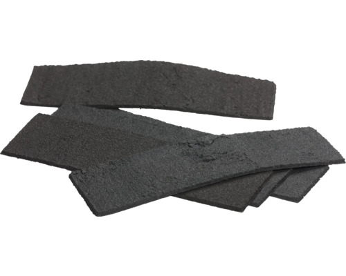 Mehrere Streifen Dichtband aus porösem Material