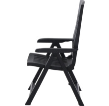 Chaise de jardin en plastique avec accoudoirs vue de côté
