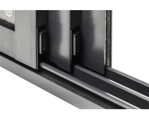Detailansicht eines Aluminiumschiebetürsystems