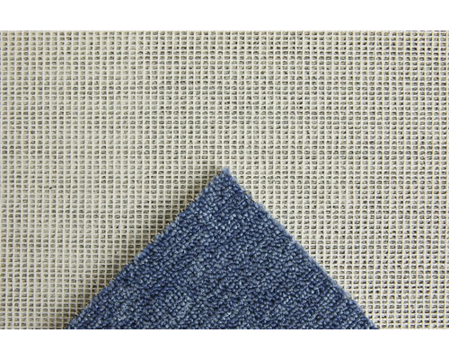 Vue détaillée d''une sous-couche de tapis avec un coin de tapis.