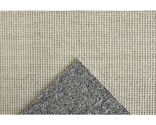 Tapis gris avec sous-couche