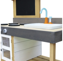 Spielküche mit Herdplatten, Spüle und Tafel