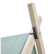 Vue détaillée d''une tente de jeux avec cadre en bois et revêtement en tissu