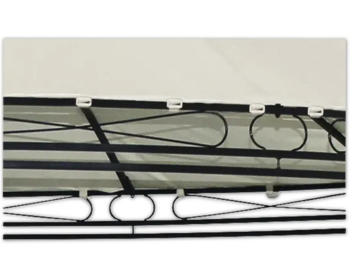 Détail d''un pavillon avec structure métallique et toit en tissu