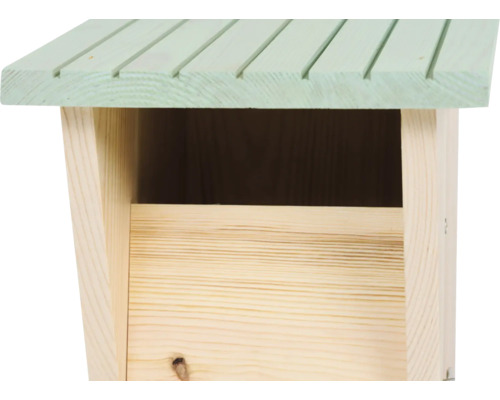 Vue détaillée d''un nichoir à chauves-souris en bois