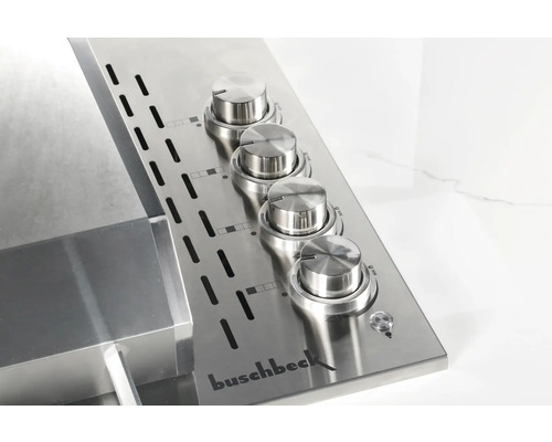 Edelstahl Grill mit vier Drehreglern und Buschbeck Logo