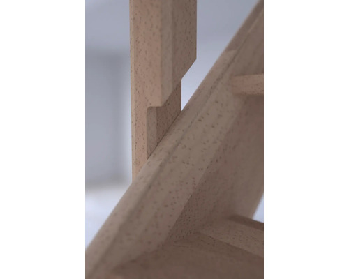 Detailaufnahme von Holzverbindungen eines Möbelstücks