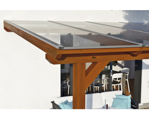 Terrassenüberdachung mit Holzkonstruktion und transparentem Dach