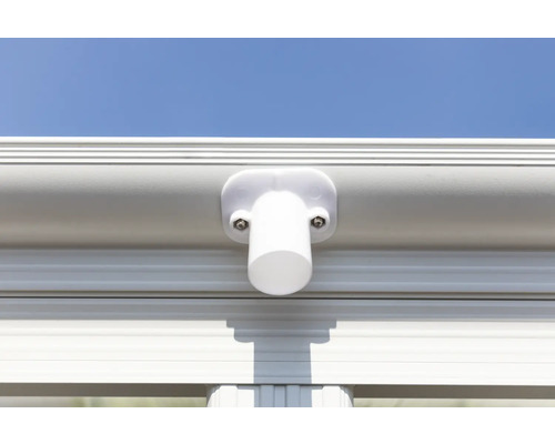 Detailansicht eines weißen Markisenbefestigungselements.