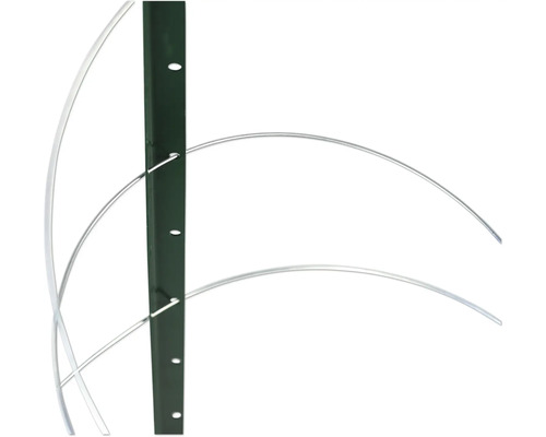 Vue détaillée d''un poteau métallique vertical avec des supports pour une bordure de jardin