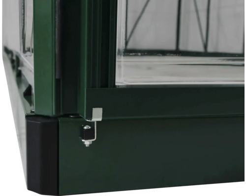 Detailansicht eines Gewächshauses, das die Konstruktion und Materialien zeigt