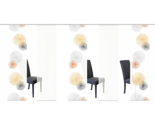 Schiebegardinen mit abstraktem Kreismuster und Stuhl