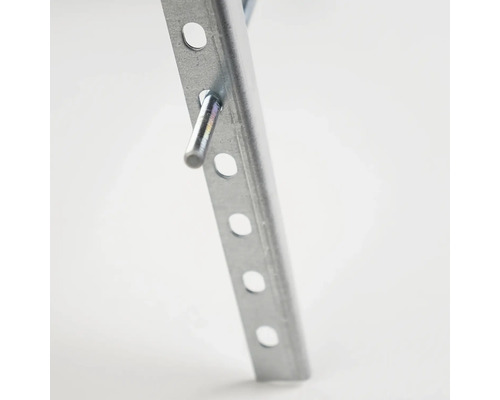 Metallhalterung mit Löchern und Stift
