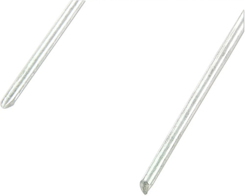 Gros plan de broches métalliques