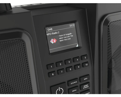 Gros plan d''une radio avec fonction DAB et écran