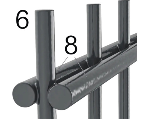 Vue détaillée d''une balustrade en métal avec des barreaux verticaux et horizontaux
