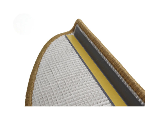 Detailansicht einer Treppenmatte mit Klebestreifen und Kettelung