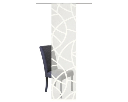 Panneau coulissant à motif devant une chaise