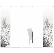 Panneaux japonais avec motif d''herbes et une chaise dans la pièce.