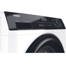 Machine à laver Haier avec écran et panneau de commande