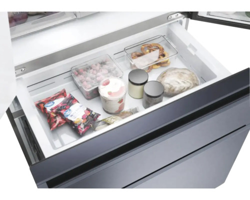 Tiroir de congélation rempli de produits alimentaires et de récipients surgelés