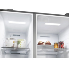Intérieur d''un réfrigérateur avec des aliments