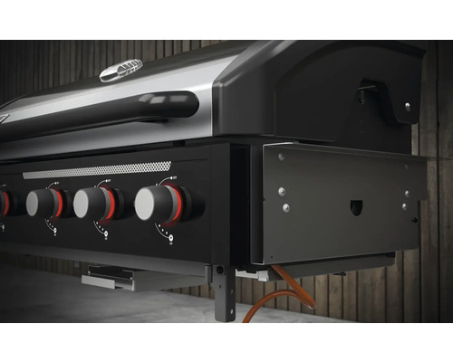 Barbecue à gaz avec plusieurs brûleurs et boutons de commande