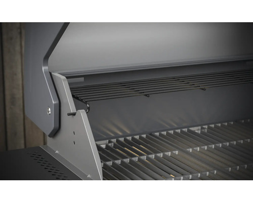 Vue intérieure d''un gril à gaz avec grille