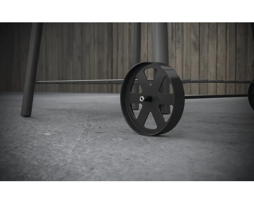 Vue détaillée d''un chariot de barbecue avec des roues pour un transport facile