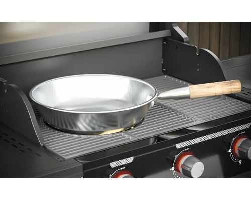 Gril avec poêle à griller en métal et manche en bois