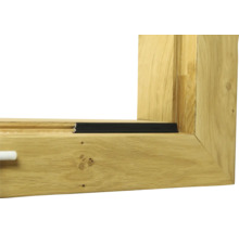 Holzfensterrahmen mit eingesetzter Fensterdichtung