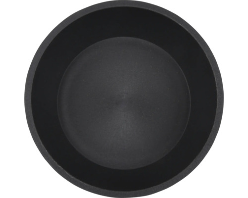 Schwarze Gusseisenpfanne von oben