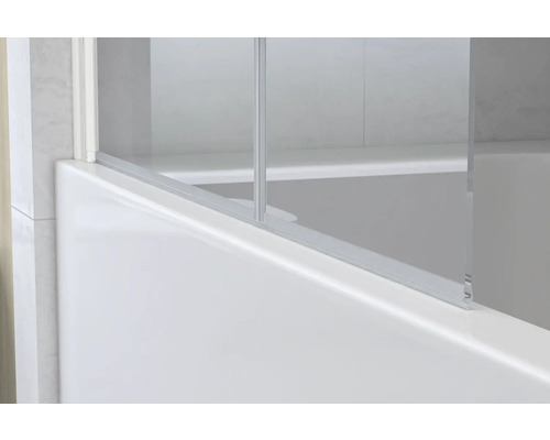 Detailansicht einer Badewannenabtrennung mit Glas