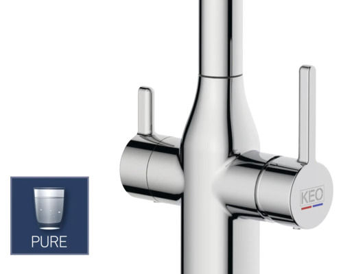 Gros plan d''un robinet de cuisine chromé avec des leviers et le logo KEO