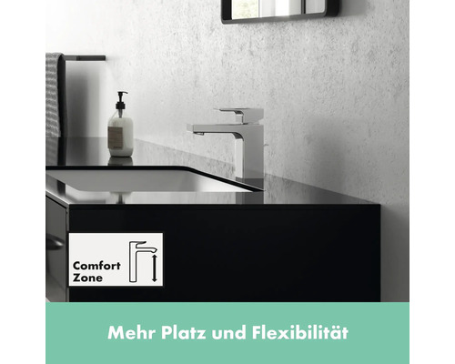Badezimmerarmatur auf einem Waschtisch mit Comfort Zone Symbol für mehr Platz und Flexibilität.