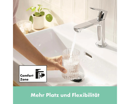 Waschtischarmatur im Badezimmer mit Wasserglas und dem Hinweis Komfortzone