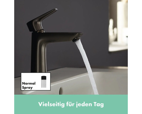 Wasserhahn mit Normalstrahl im Waschbecken