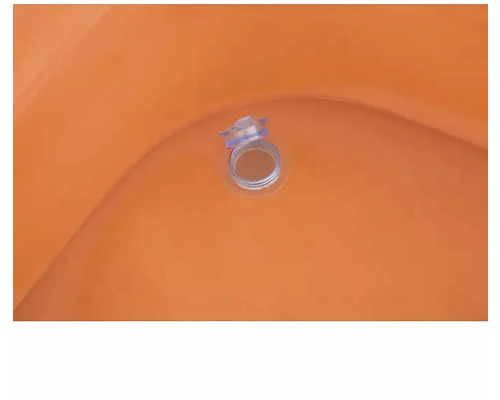 Gros plan d''une bonde de baignoire