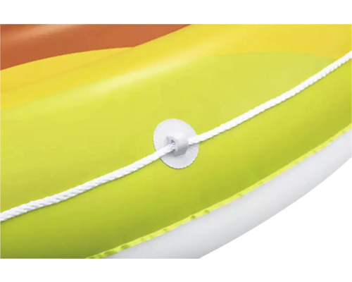 Detailansicht eines aufblasbaren Bootes mit Halteleine