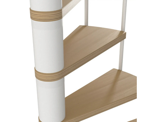 Vue détaillée d''un escalier en colimaçon avec marches en bois et rampe blanche