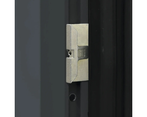 Serrure en métal sur une porte