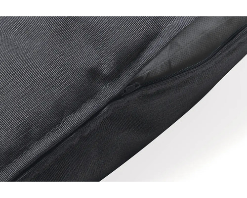 Detailansicht eines dunklen Kissens mit Reißverschluss