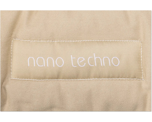 Nahaufnahme des Nano Techno Logos auf einem Stoffbezug