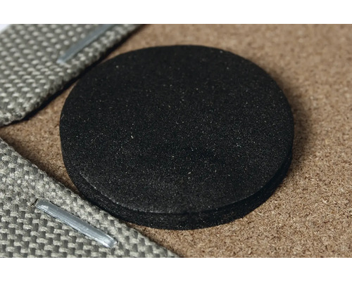 Schwarzer Dämmstoff als Schallschutzmaßnahme