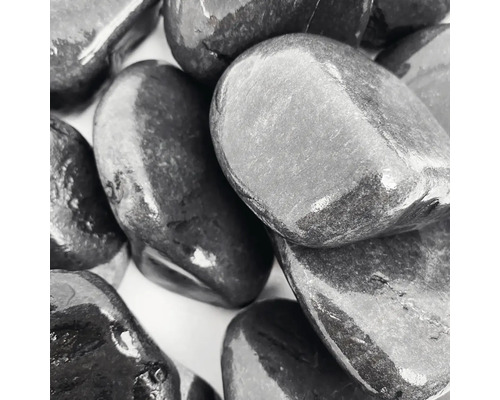 Gros plan sur des galets décoratifs polis