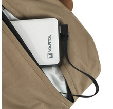 Logo Varta sur batterie externe dans une poche de veste
