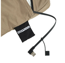 Vue détaillée d''une veste chauffante avec port USB et logo Warmigo